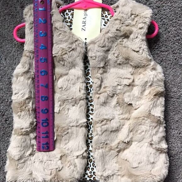 Zara Girls 2-3 Faux Fur Vest - Picture 2 of 5